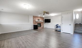 5240 E Ashton Ct, Bel Aire, KS 67220