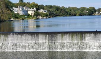 92 Valley Rd A, Cos Cob, CT 06807