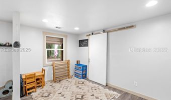 8 Billy Hill Rd, Beaufort, SC 29906