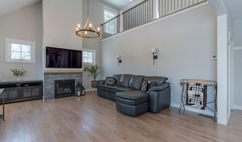 22 Sunrise Cir, Auburn, NH 03032