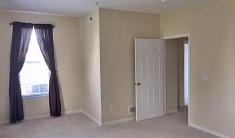 926 W Summerfield Glen Cir, Ann Arbor, MI 48103