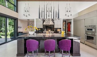 11013 RIVERWOOD Dr, Potomac, MD 20854