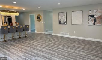 104 LAKE FRONT Dr, Dover, DE 19904