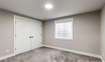 1952 47th St, Ammon, ID 83401