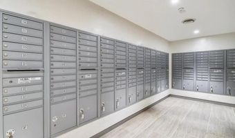 4141 N HENDERSON Rd 322, Arlington, VA 22203