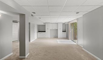 1770 Spring View Terrace Ct, Ballwin, MO 63021