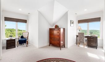 64 Sterling Pl, Bow, NH 03304