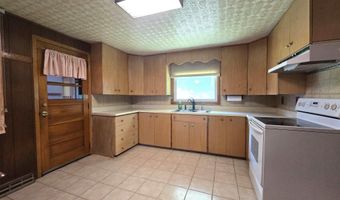 507 S CHURCH St, Albany, IL 61230