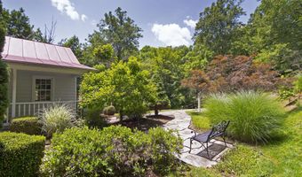 90 Taylor Ln, Alderson, WV 24910