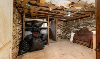 38 Elm St, Charlestown, NH 03603