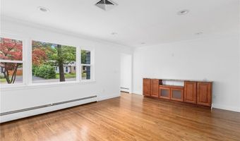 14 Bishop Hill Rd, Johnston, RI 02919