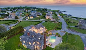 41 Castle Hill Ave, Newport, RI 02840