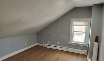 982 Pembroke St 2L, Bridgeport, CT 06608
