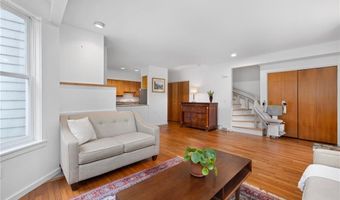 421 Bellevue Ave 2A, Newport, RI 02840