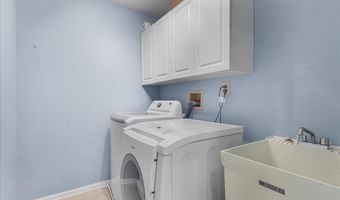 403 Timberbrooke Dr C, Bedminster, NJ 07921