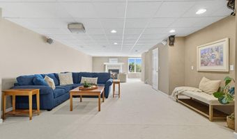 4 Bittersweet Lane 4, Bourne, MA 02532