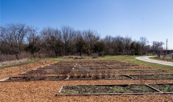 1564 N 450th Rd, Baldwin City, KS 66006