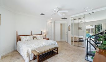 201 Orange Tree Dr, Atlantis, FL 33462