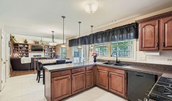1967 N Woodland Ln, Arlington Heights, IL 60004