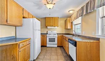3 Jones Ave, Bristol, RI 02809