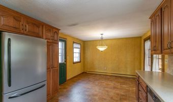 853 S West St, Agawam, MA 01030