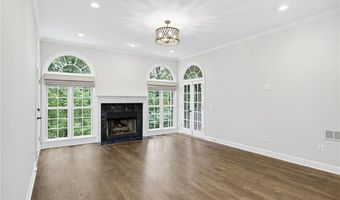 5185 Catalpa Knl, Acworth, GA 30101