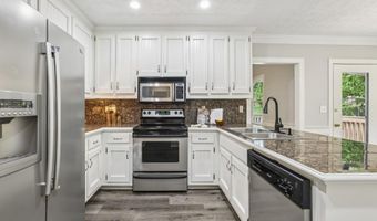 5354 Fox Hill Dr, Peachtree Corners, GA 30092