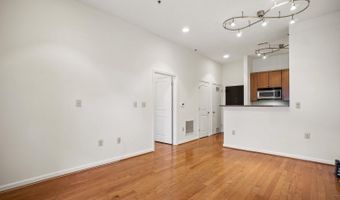 309 HOLLAND 327, Alexandria, VA 22314