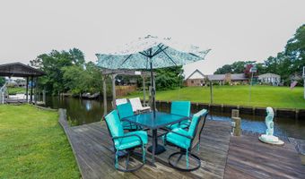 701 S Hill Ct, Biloxi, MS 39532