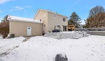 3373 Glover Rd, Almont, MI 48003