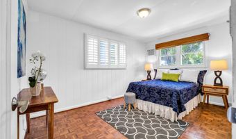 5701 Haleola St, Honolulu, HI 96821