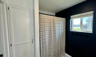 1008 S 10th Ave, Britton, SD 57430