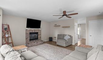 24 Hickory Ct, Arnold, MO 63010