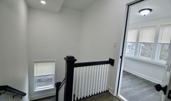 21 Nichols St, Ansonia, CT 06401