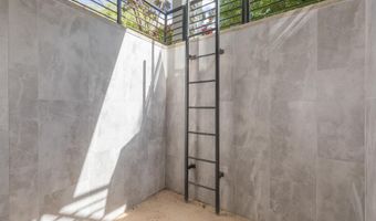 1332 G St SE 1, Washington, DC 20003