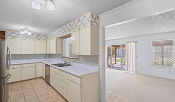 106 Oakwood Dr, Keene, TX 76059