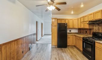305 6th St, Adair, IA 50002