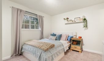 8556 Green Valley Dr, Indianapolis, IN 46217