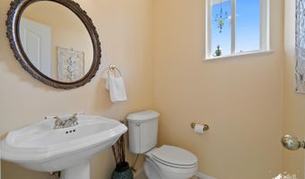 10100 Zermatt Cir, Anchorage, AK 99507