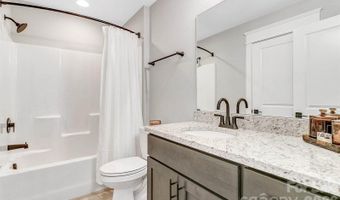 136 Ellis Ln, Arden, NC 28704
