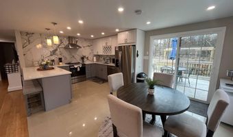 20 LAKEVIEW Dr, Albrightsville, PA 18210
