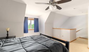 14 S Gardens Way, Fitchburg, WI 53711