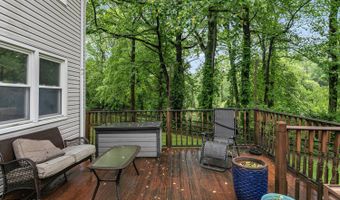 19 Stanley Ln, Middletown, NJ 07748