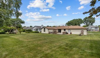 2623 W SUNNYVIEW Cir, Appleton, WI 54914
