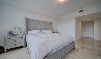 19900 E Country Club Dr 308, Aventura, FL 33180