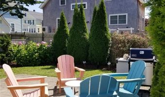13 Lucas Ave, Newport, RI 02840