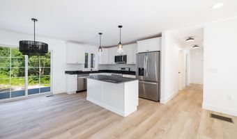 176 Rockwell Ave, Bristol, CT 06010