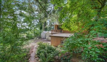 20151 S HENRICI Rd, Oregon City, OR 97045