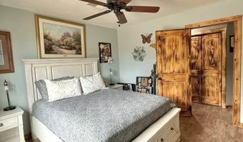 5404 Sioux Rd, Carlsbad, NM 88220