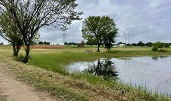 100 Rolling Hills Blvd, Alvord, TX 76225